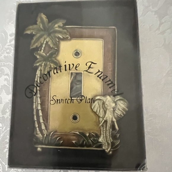 New In Box Enamel Switch Plate - Picture 4 of 7